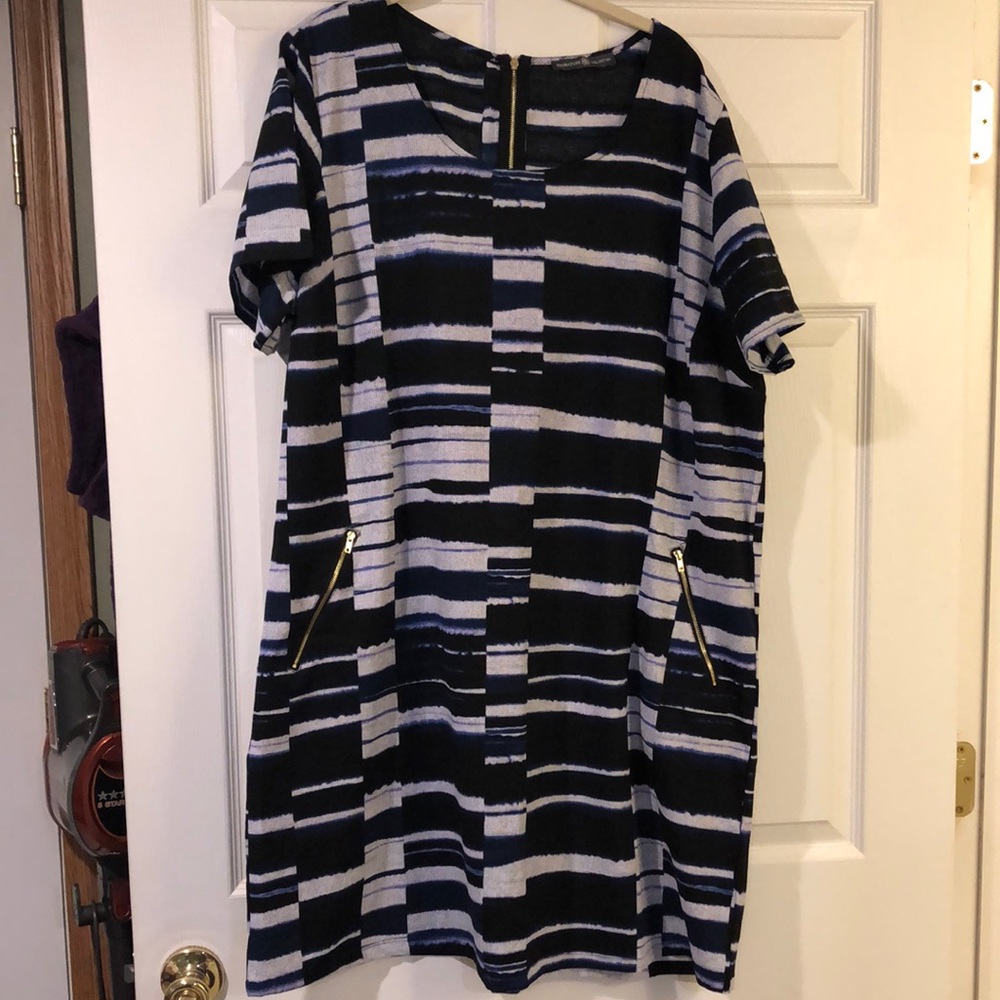 Avon Signature Collection Plus Size 1X 18/20 Abstract Sheath Dress with Pockets